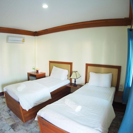 Needa Rock Resort Khanom Exterior photo